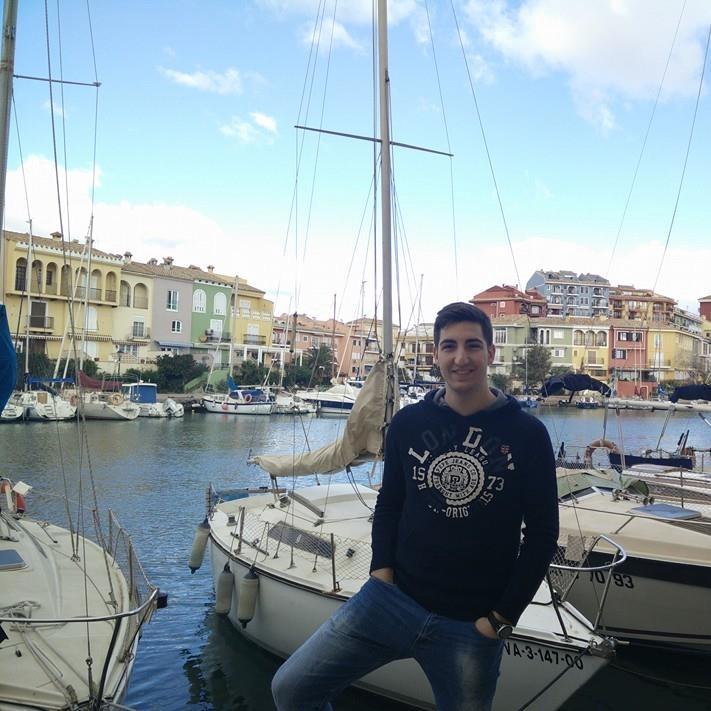 carlmcf's profile picture. Graduat en Enginyeria de Tecnologies i Serveis de Telecomunicació. Estudiant de Master Universitari en Enginyeria de Telecomunicació