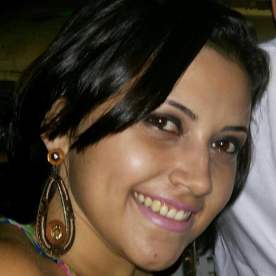 Graduada em Administração, Adoro ler, Agradeço a Deus por tudo o que tenho, e Amo meu esposo @cleilsongurgel !!!