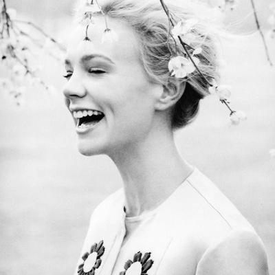•Oh simple thing where have you gone? I'm getting old and I need something to rely on So tell me when you're gonna let me in• [Literate|21+|Unclaimed]#AnyShip