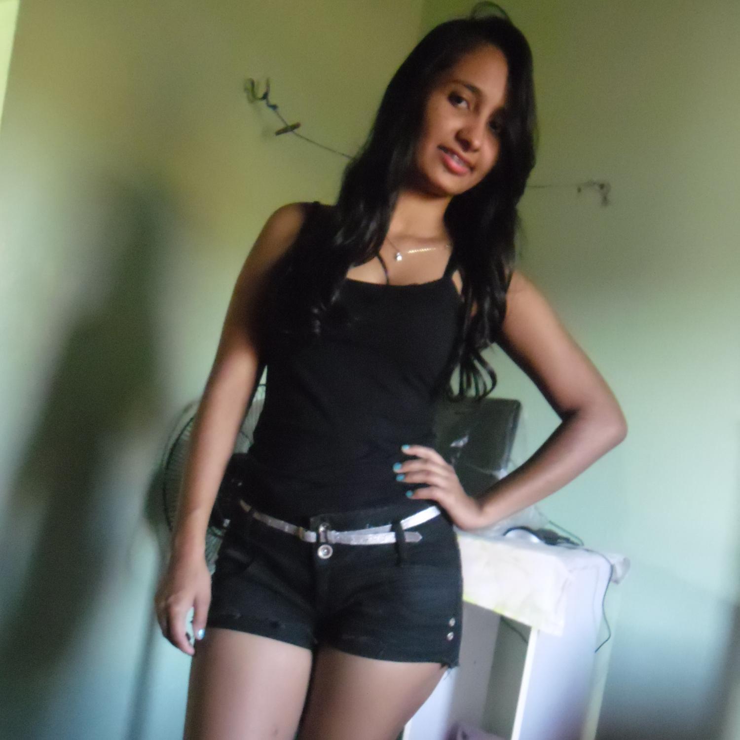 lealmariana73's profile picture. 