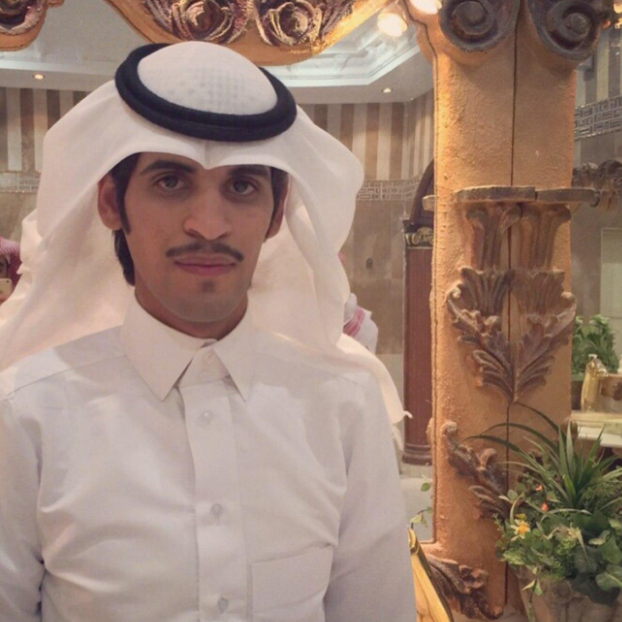 تدري وش اللي عكر الجو فيني خبلن تعطر مثل عطرك وجاني 57B2B2BB اضافه