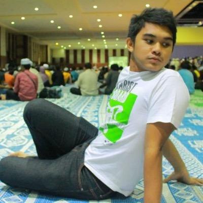 skipawal's profile picture. Just because u lose the battle,dont means u lose the war #NoWomenNoCry I follow back so we get eachother back :) fb:sykip awal