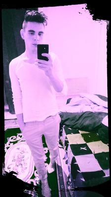 sunt un artist.....ma fac violonist.....dar la rime sunt un rapidist