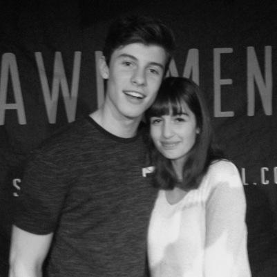 in love with shawn mendes/ I got the unbelievable luck to meet shawn the 25/2/15/ .he followed me today 17/3/15.Thank you so much shawn for beeing the best idol