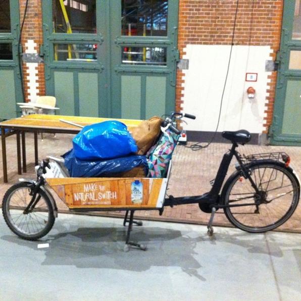 Huur een #bakfiets in Amsterdam? Website is te koop.  bel 06 - 2181 7852 -  Bakfiets Huren Amsterdam - Cargo bike rental
