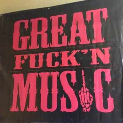 We are punk rock band,crisis!!