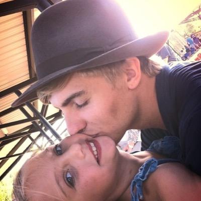 FallaciousGaffe's profile picture. Because even the unwanted are still loved. |[THG Roleplay.]|