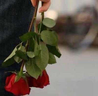 ‏غاب قلمي كثيراً..ولكن أنتقي من روائع الكلام مقروناً بصاحبه ولاأنسب حرفاً لي وهو ليس كذلك.