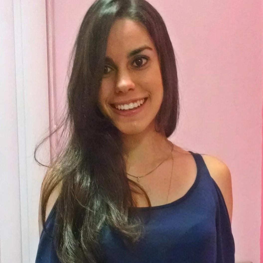” A felicidade não é uma estação onde chegamos, mas uma maneira de viajar.”
http://t.co/mc7TrzWAVQ