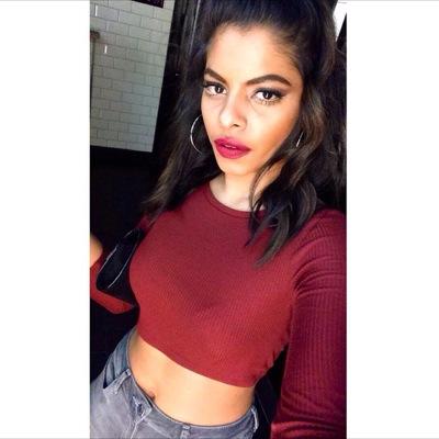 Priya_B_x Profile Picture