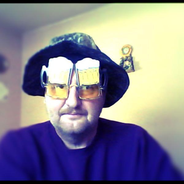 smallengine644's profile picture. 