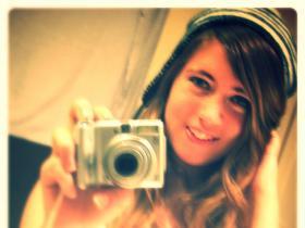 holacheca962's profile picture. Cuando el rbspeto se convierte en amor, es cuando nacen los hijos.