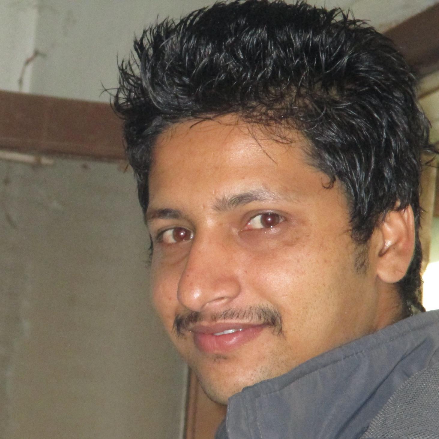 खाली हात, खाली दिमाग, न ठुला सपना न रिसराग .....केहि थपिएला, केहि घट्ला पनि ,कोहि भेटिएलान, कोहि छुटलान पनि ..सिक्दै जाम !!!