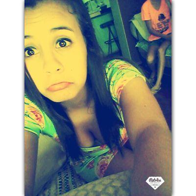 Busco ese alguien qe no cuestione mi locura; sino qe quiera formar parte de ella♦