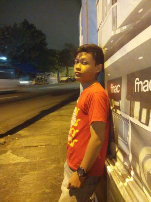 Jalanilah hidup ini dengan apa yang telah kita miliki ... Jangan sekali kali kita menghiraukan apa yang telah kita miliki ... Itu semua adalah Nikmat dari ALLAH