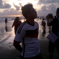 H.diantoro (@h_diantoro) 's Twitter Profile