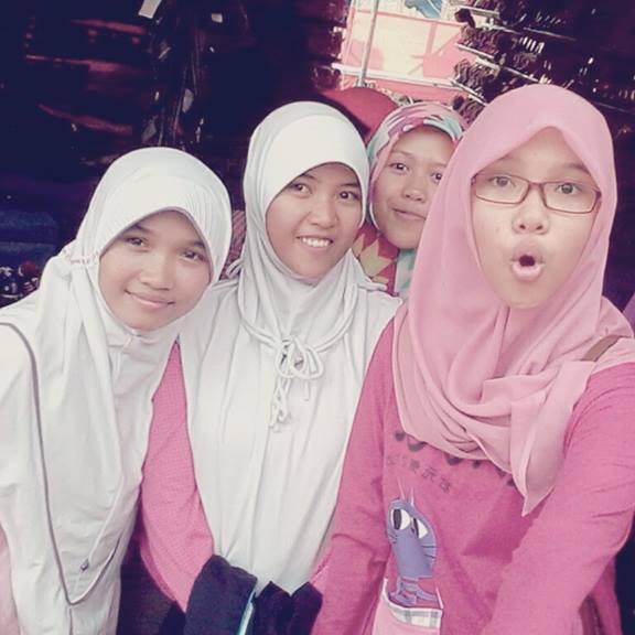 Nova Nita Sari. Magelang 15 November 1998. Islam agamaku :) menjadi muslim yang baik :) dan berkarakter islam.. amin,,