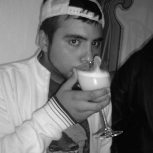 crosx01's profile picture. Bueno no tengo mucho que decir sobre mi solo que soy ingeniero en sistemas computacionales. soy medio friki , me gustan los juegos , las series  etc