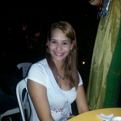 Sé feliz a tu manera, por que la felicidad no es lo que te dicen los demás, si no lo que a ti te  hace feliz.☺️