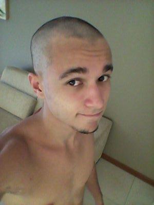 Os parceiros tenho a oferece minha presença, 
Talvez até confusa, mais Real e Intensa.
http://t.co/JrhQ5rGH