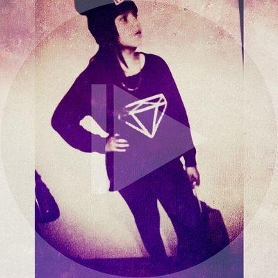chica gamer  ★   cantante ojalas :3    ★   amo a los gatos  ★   gimnasia artistica ♥