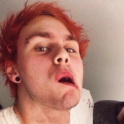 @gerardway: lick that hand and stick it in a ziplock bag of fundip you mad animal