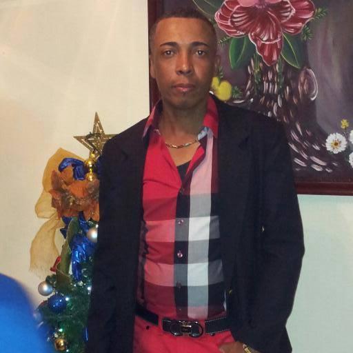 Mago profesional. Estudiante de comunicación social.