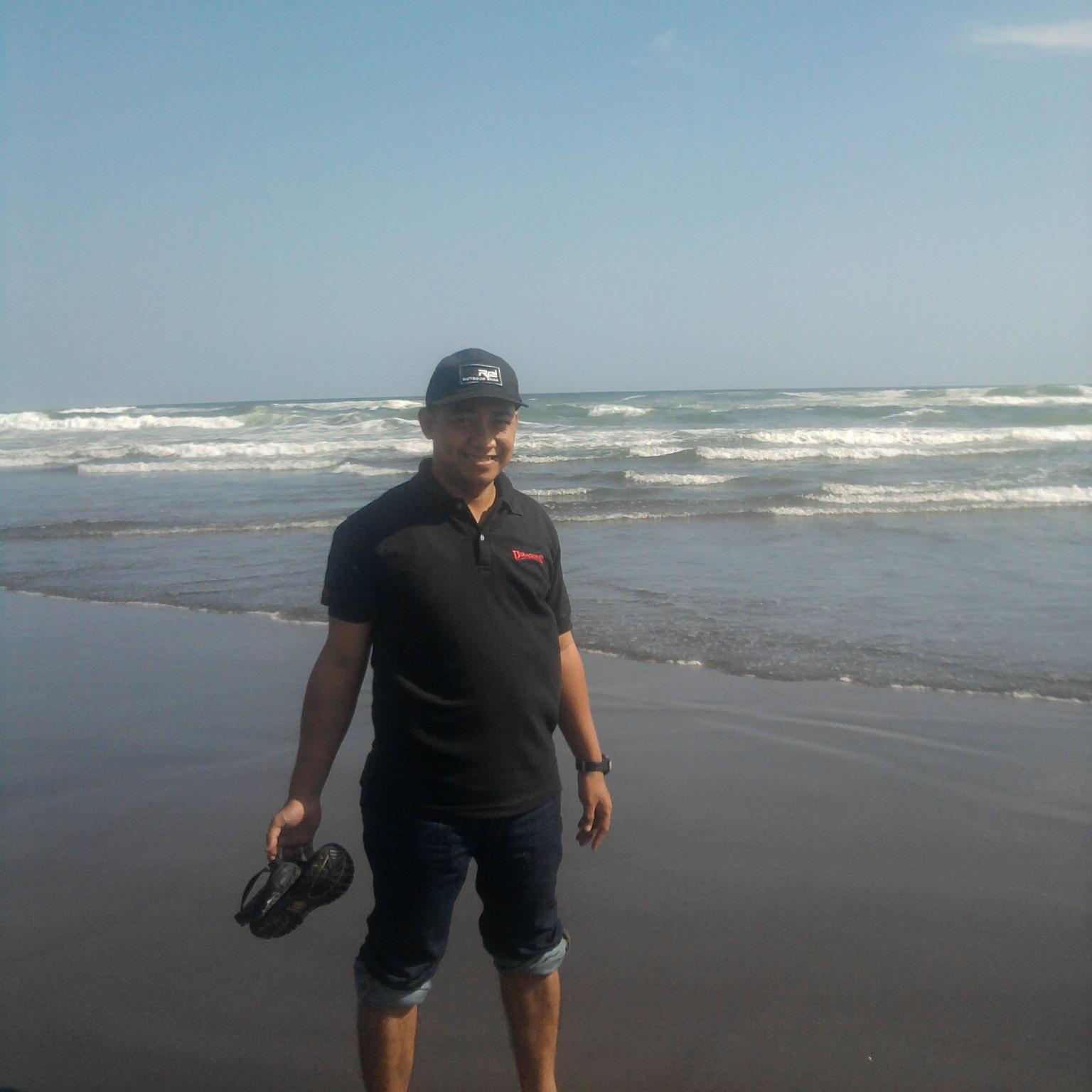 grhidayat's profile picture. 