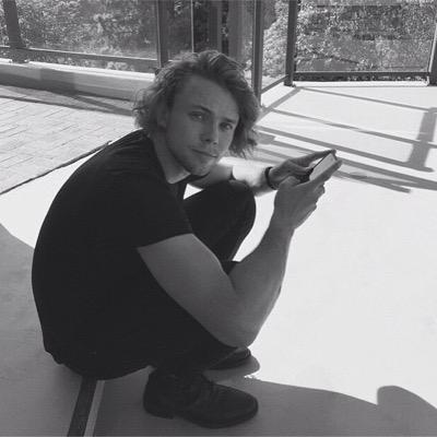 im straight i just love ashton irwin