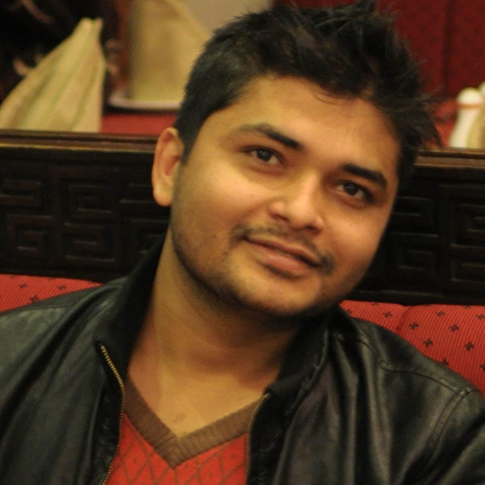 Entrepreneur┃ Avid Photographer (http://t.co/VNhrAPPjBM) ┃ Loves Travelling  ┃ Linux Freak ┃ CLI junkie