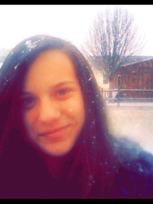 There is not alot to know about me... But my favorite color is red, i live in North Carolina, i have hazel eyes, im a brunette.. So yeah..