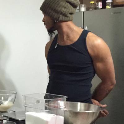 ChicoC1's profile picture. I ball so medium. Then I bake at 425 for twunney.