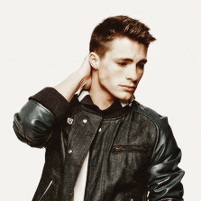 NotoriousShark_'s profile picture. Blackmailed by a Penguin. Still holding onto a Siren. Fuck you and your feelings (+25/OC/RP/MultiFandom/NoFuckingOneLiners)