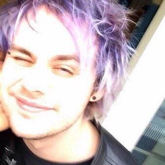 @Luke5SOS: I feel judged