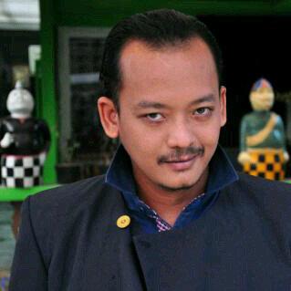 Dzikrul Ghofilin-Aktor dan ParaNormal Ind-Padepokan JatiAsih-Kediri-Surabaya. cp 08170020611-081283968145