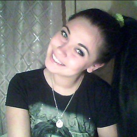 Hi, i'm Anna I LOVE cats!!!! If you have the same feeling u must follow me!