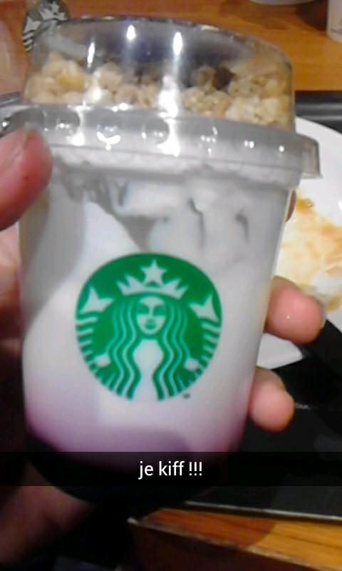 CmwaAmandine's profile picture. 