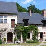 Insights into French way of life by Australian in France. Love reading, writing, travelling, wine, cycling & mushrooms. Gîte in Loire Valley. Loire Daily Photo
