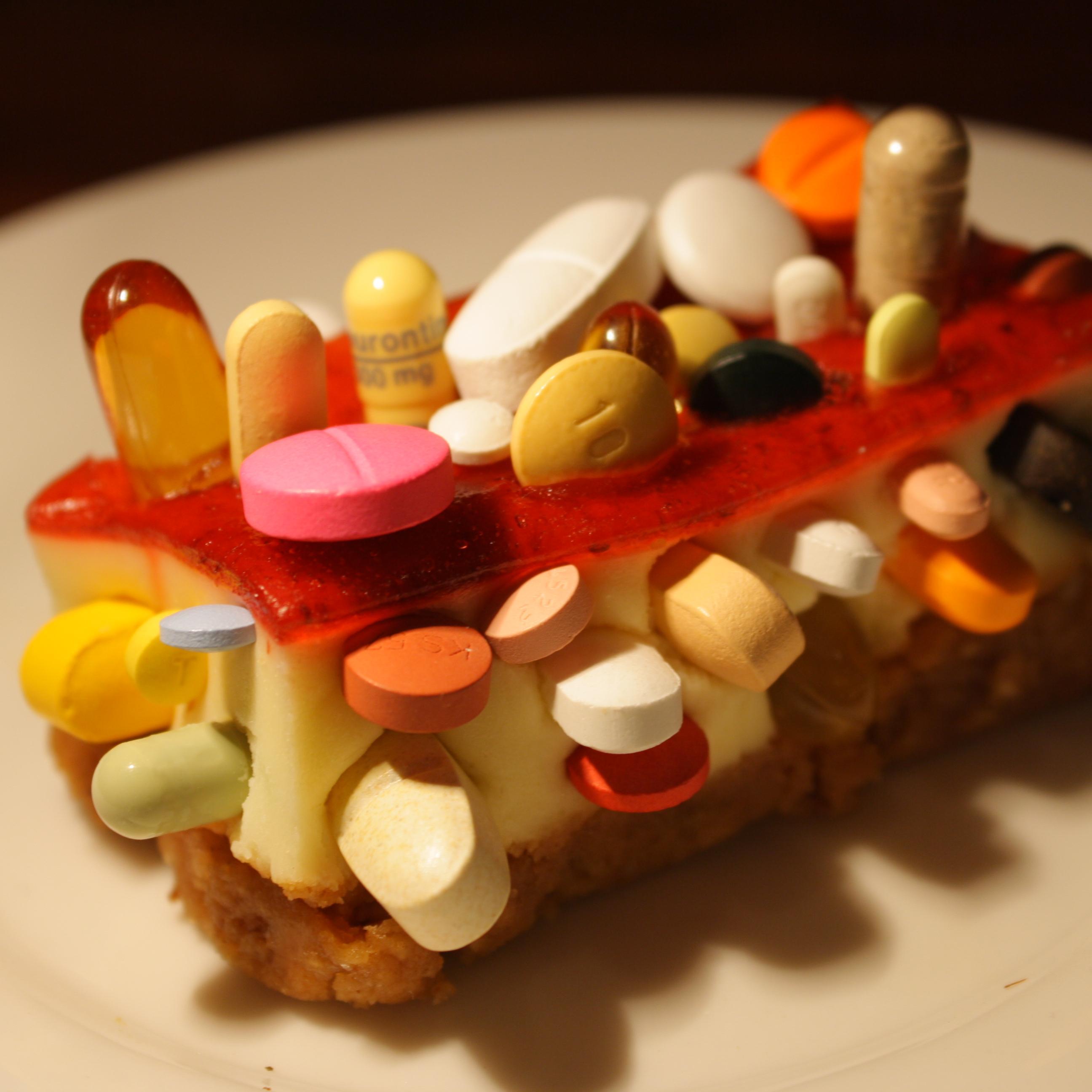 CakeonDrugs's profile picture. Let's eat cake and die.