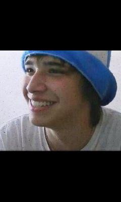 Serranista a muerte PAPÁ / El chico de los videos es mi vida / Es Palabra del Señor, te alabamos Julian. Viva la joda / Serranolandia