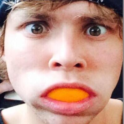⠀⠀⠀ ⠀⠀he makes me smile bigger & ⠀⠀⠀⠀ ⠀⠀ ⠀ ⠀⠀⠀my heart beat faster ♡୭̥*ﾞ