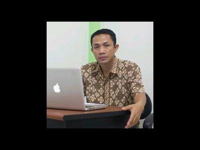 Sosiopreneur-Koperasipreneur | Ekonomi Kreatif | http://t.co/sZbiPj4yYe | http://t.co/WjtQjIDVhV | Trainer | Ghostwriter | AMKI | Alumni Unsoed