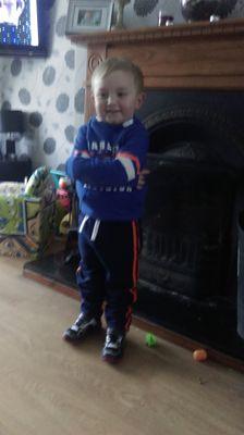 Mammy to my son Caden. massive Gary barlow Take That westlife and Liverpool fan.