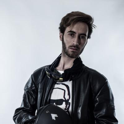 Pedro, 20, England, singer, gymnast and interested in photography