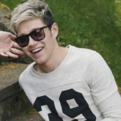 hcmmingbird's profile picture. come sit on my face, mami