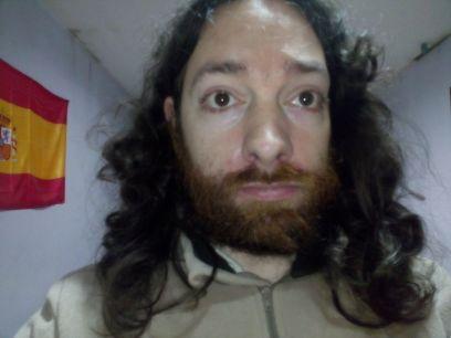 chico simpático dulce y gustando el deporte