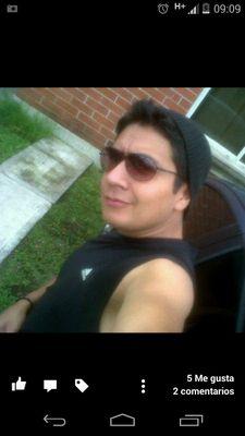 Futuro aboganster, parrandero como pocos, con mala fama por borracho mujeriego y bailador jajajaja pero siempre dispuesto a ayudar a kien lo necesite