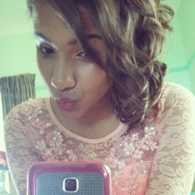 Yusi_rocks2's profile picture. Cute enough to make you look twice;)sweet but not too nice:)lil crazy but not too wild,the kinda girl who is willing to make the whole world smile;):)♥