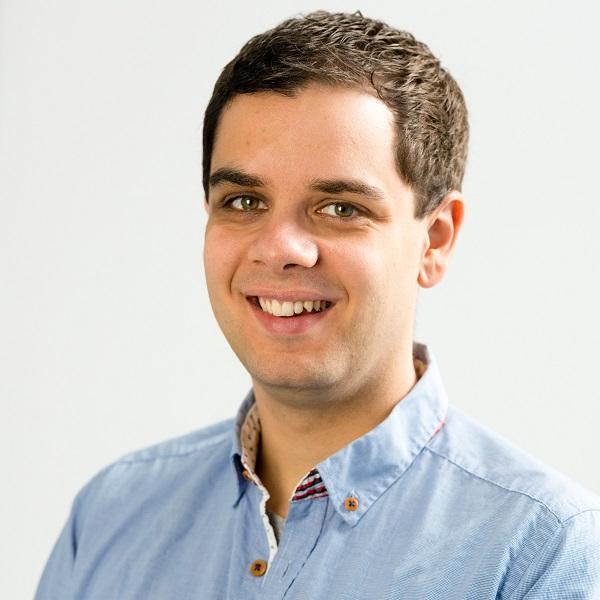Webmarketing Specialist at MathWorks (@MATLAB), Munich, Online Marketing, Web, Business, Travel, Politics - Tweets are my own!