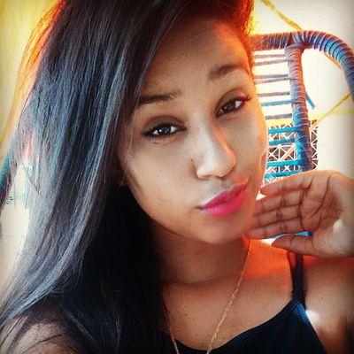 ThaysNatalha's profile picture. 